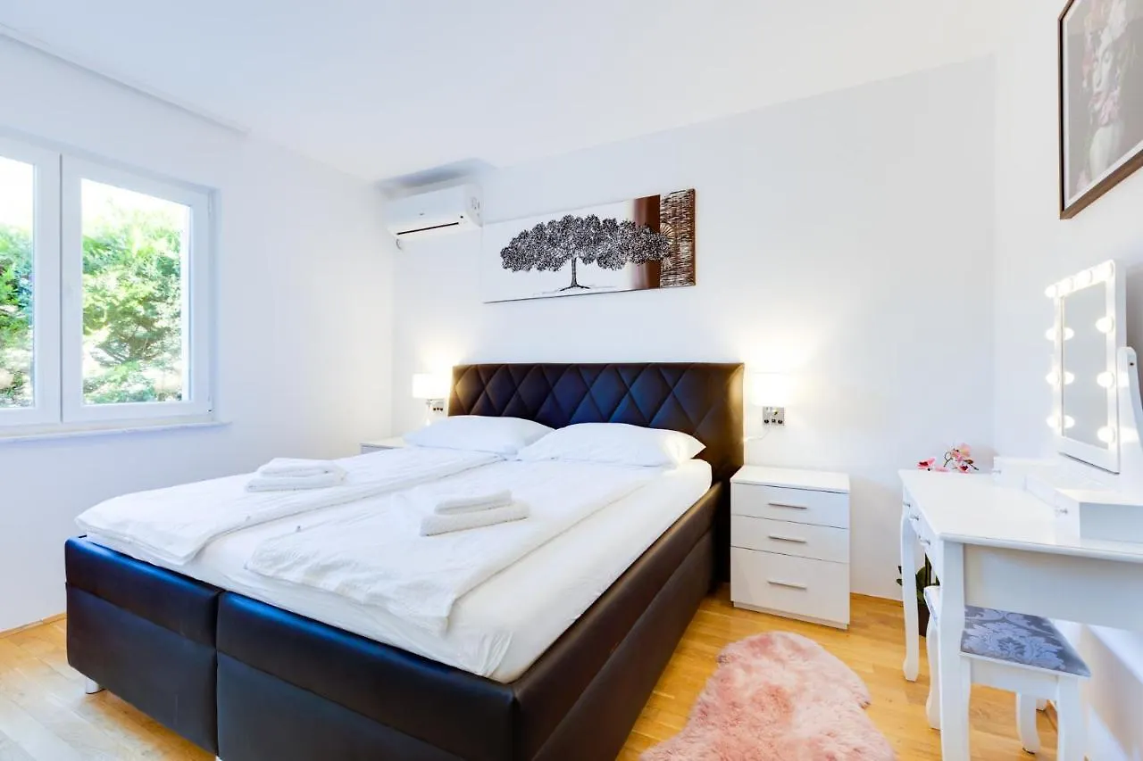 קרק Apartment Kamila קרואטיה
